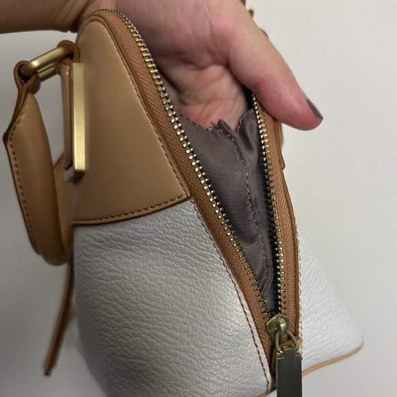Calvin Klein Small White and Beige Purse Excellent Condition - Picture 4 of 9